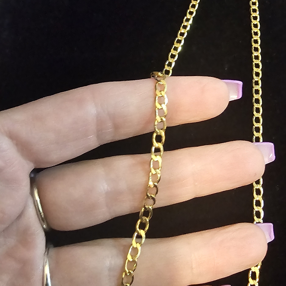 Elegant Gold Chain Necklace